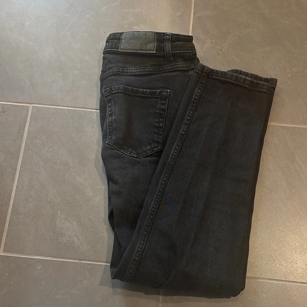 Zara Black Straight Leg Jeans Modern Style - Picture 1 of 4